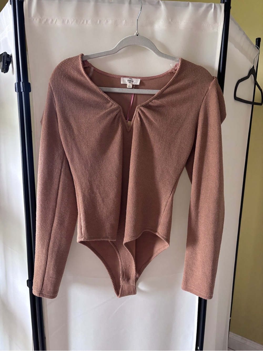 entro Brown Ribbed V-Notch Long Sleeve Bodysuit